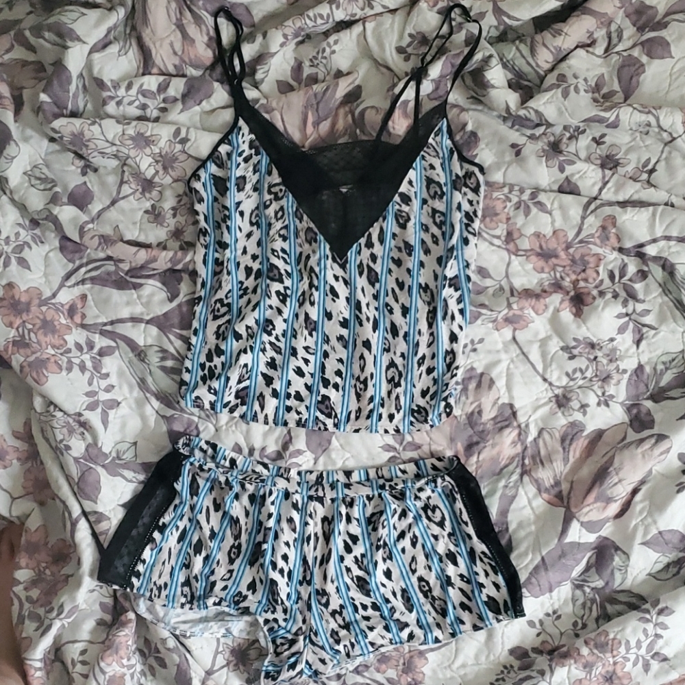 VICTORIA'S SECRET SOFT CAMI SET XS
